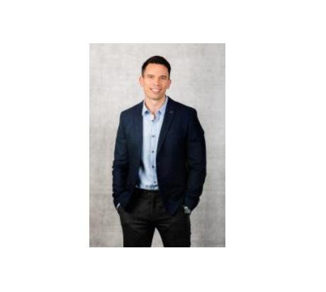 Remote-Chief-Revenue-Officer-Christopher-McNamara